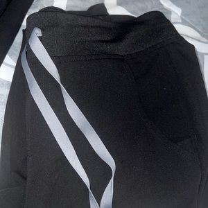 Black Figs Zamora Joggers Small/T